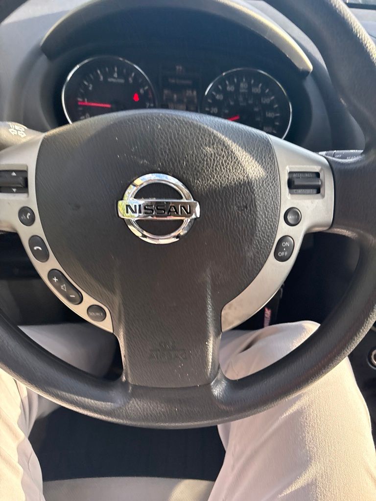 Thumbnail: 2015 Nissan Rogue - 15