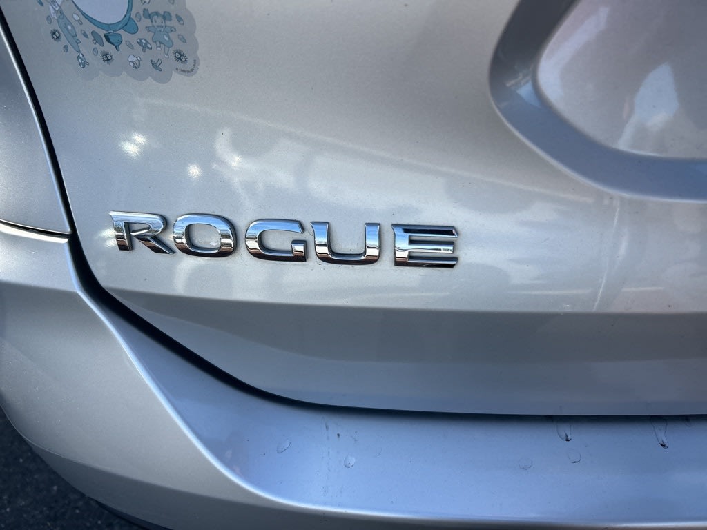 Thumbnail: 2017 Nissan Rogue - 14