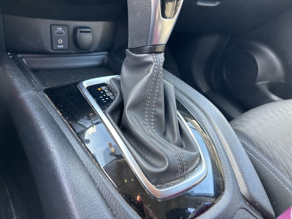 Thumbnail: 2017 Nissan Rogue - 22