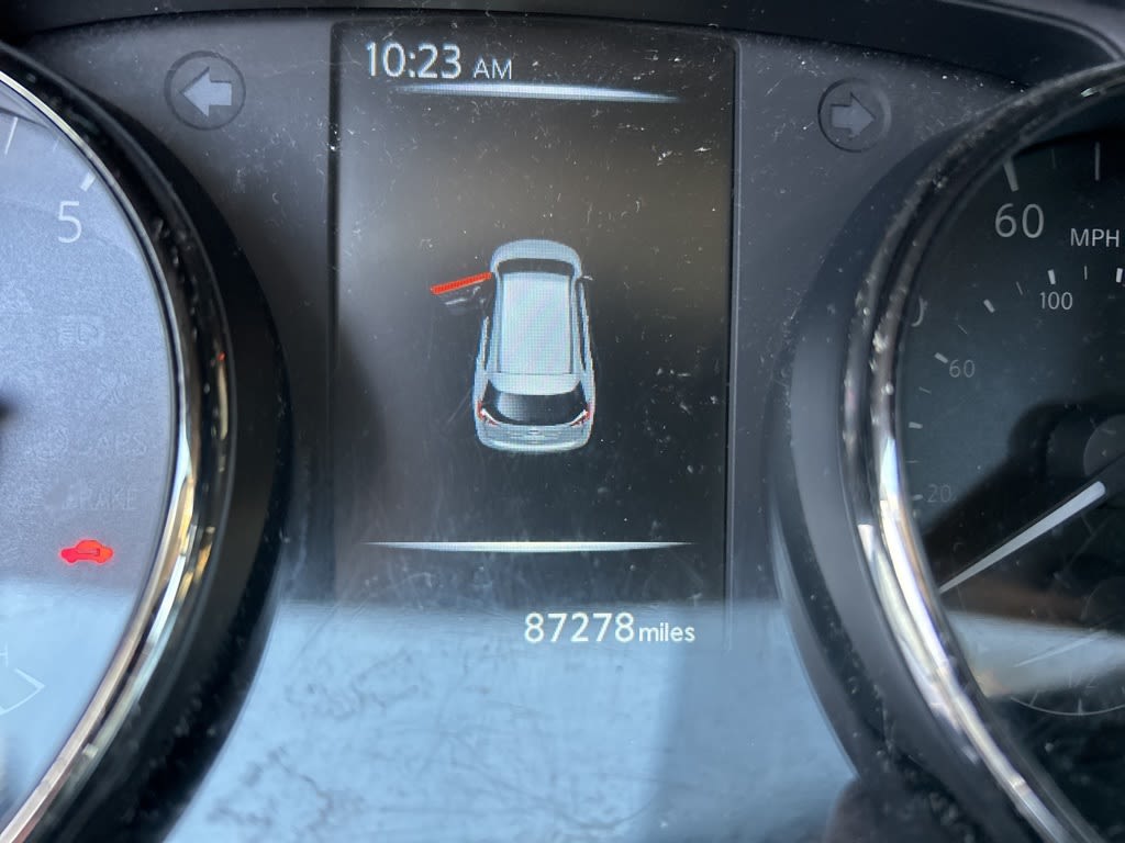 Thumbnail: 2017 Nissan Rogue - 20