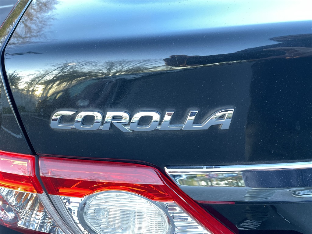 2013 Toyota Corolla LE 7