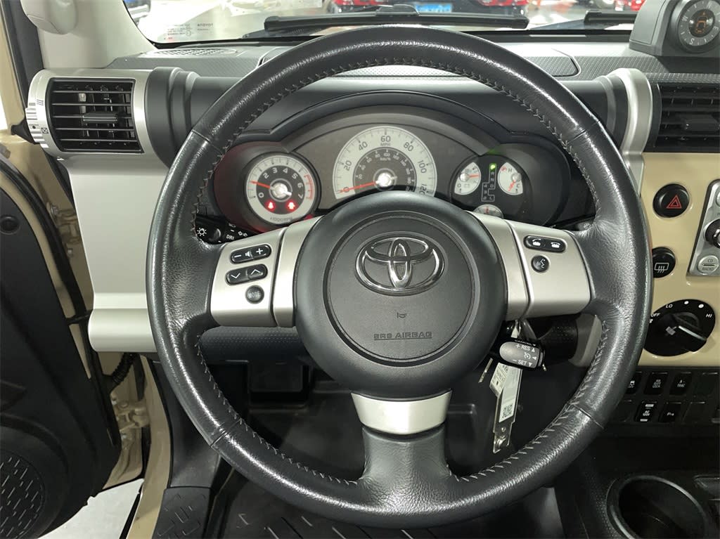 2014 Toyota FJ Cruiser  2