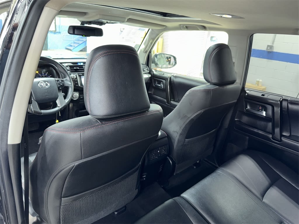 Thumbnail: 2019 Toyota 4Runner - 30