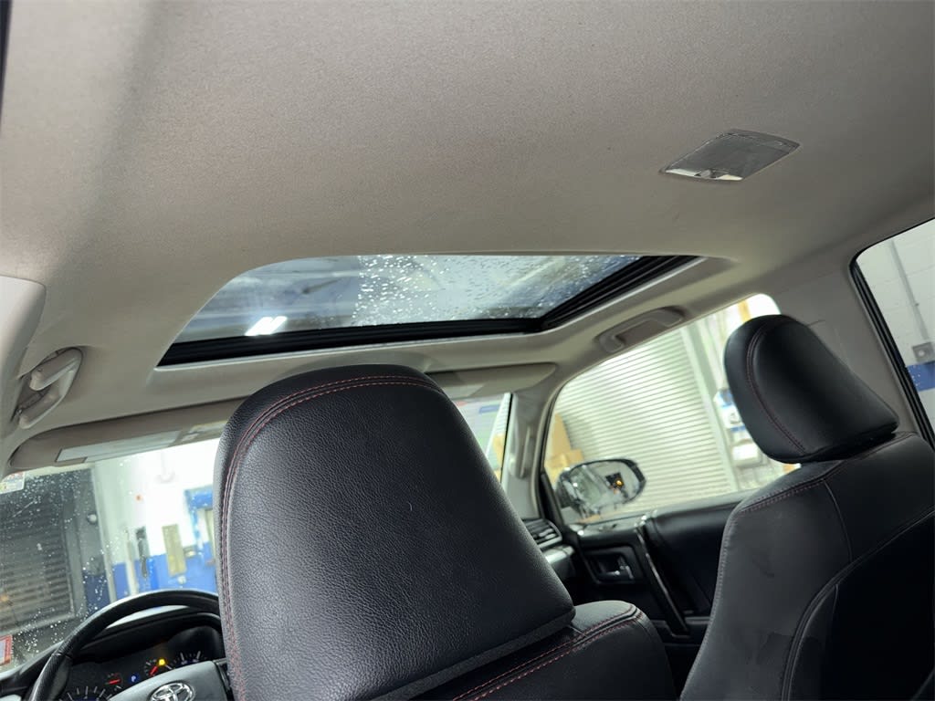 Thumbnail: 2019 Toyota 4Runner - 27