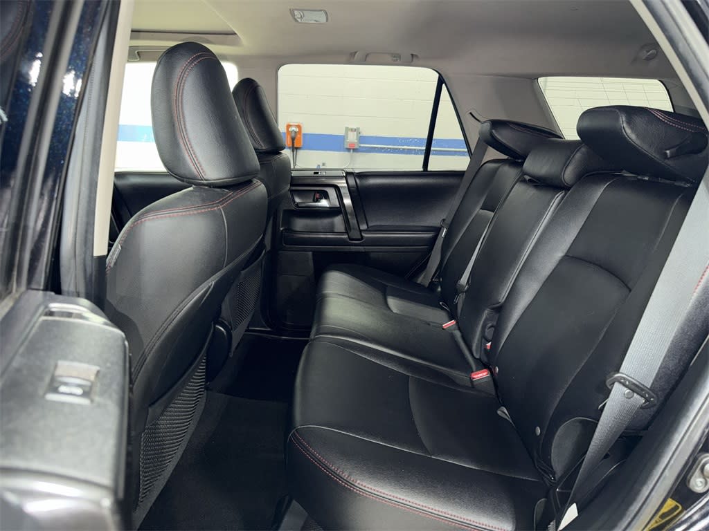 Thumbnail: 2019 Toyota 4Runner - 12