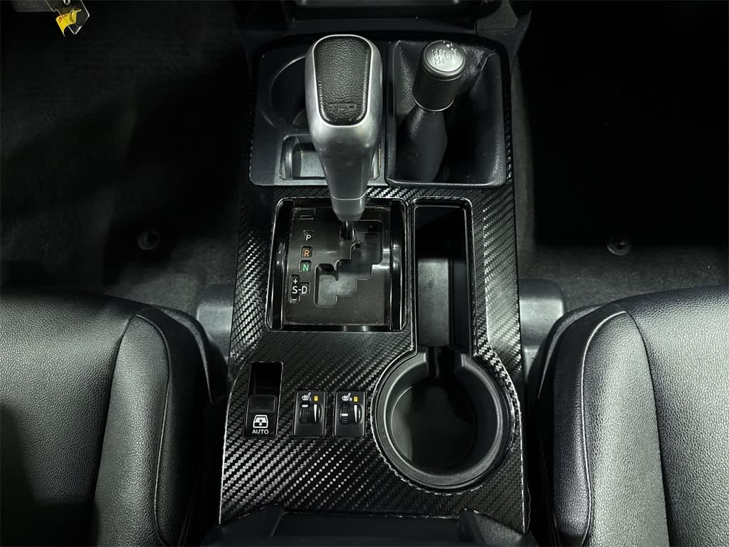 Thumbnail: 2019 Toyota 4Runner - 32