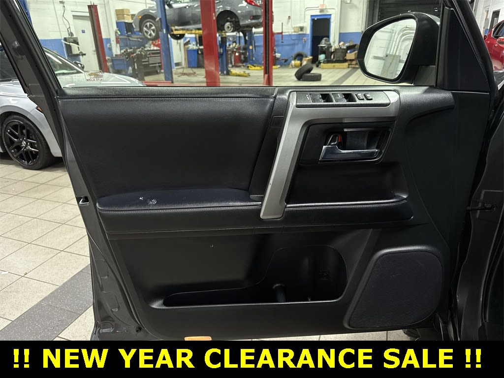 Thumbnail: 2020 Toyota 4Runner - 22