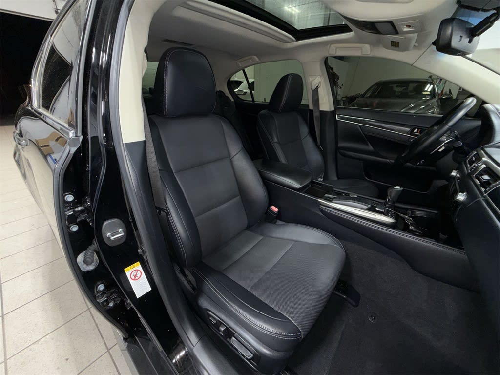 Thumbnail: 2016 Lexus GS - 23