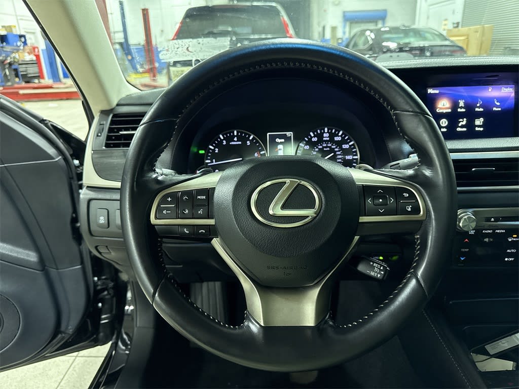 Thumbnail: 2016 Lexus GS - 2
