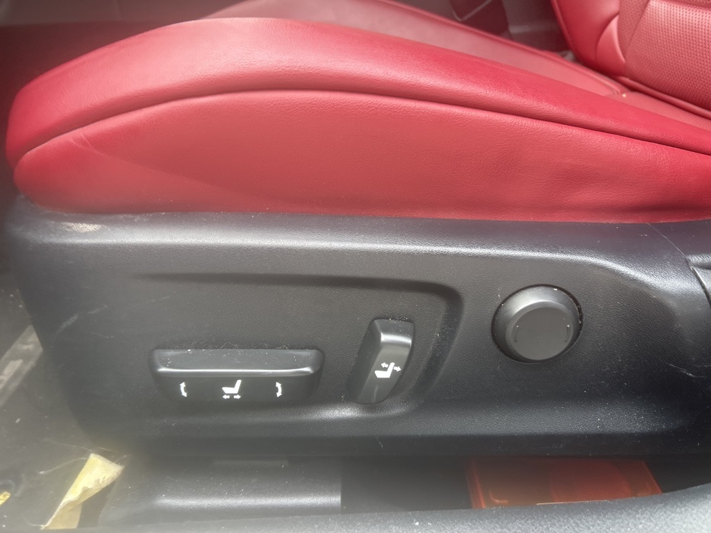 Thumbnail: 2016 Lexus IS - 26