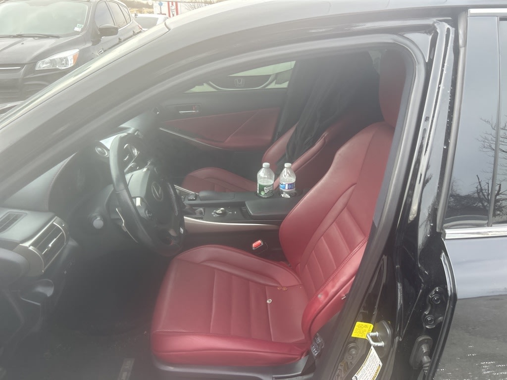 Thumbnail: 2016 Lexus IS - 8