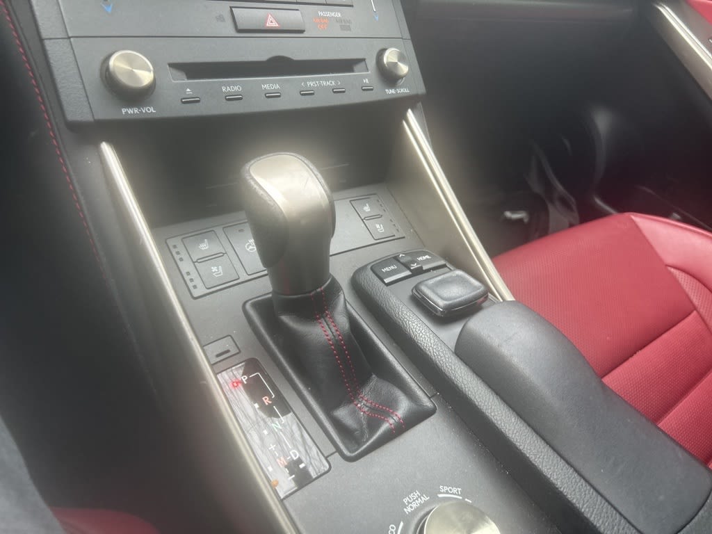 Thumbnail: 2016 Lexus IS - 15