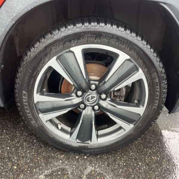 Thumbnail: 2019 Lexus UX - 22
