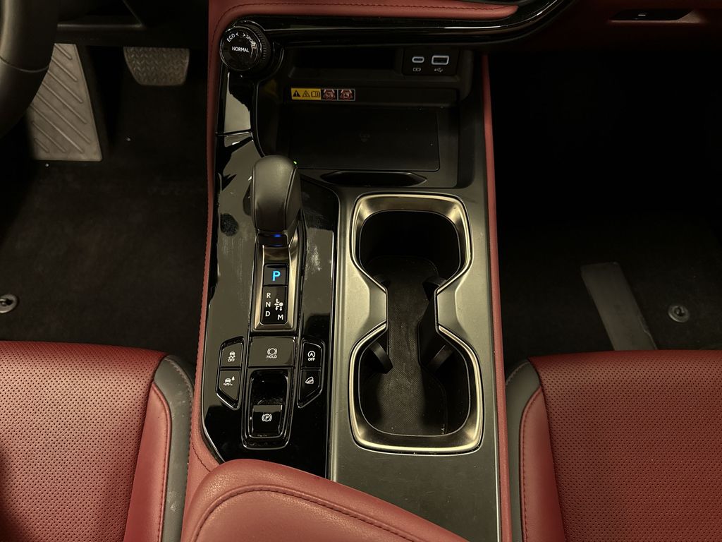 Thumbnail: 2025 Lexus ES - 14