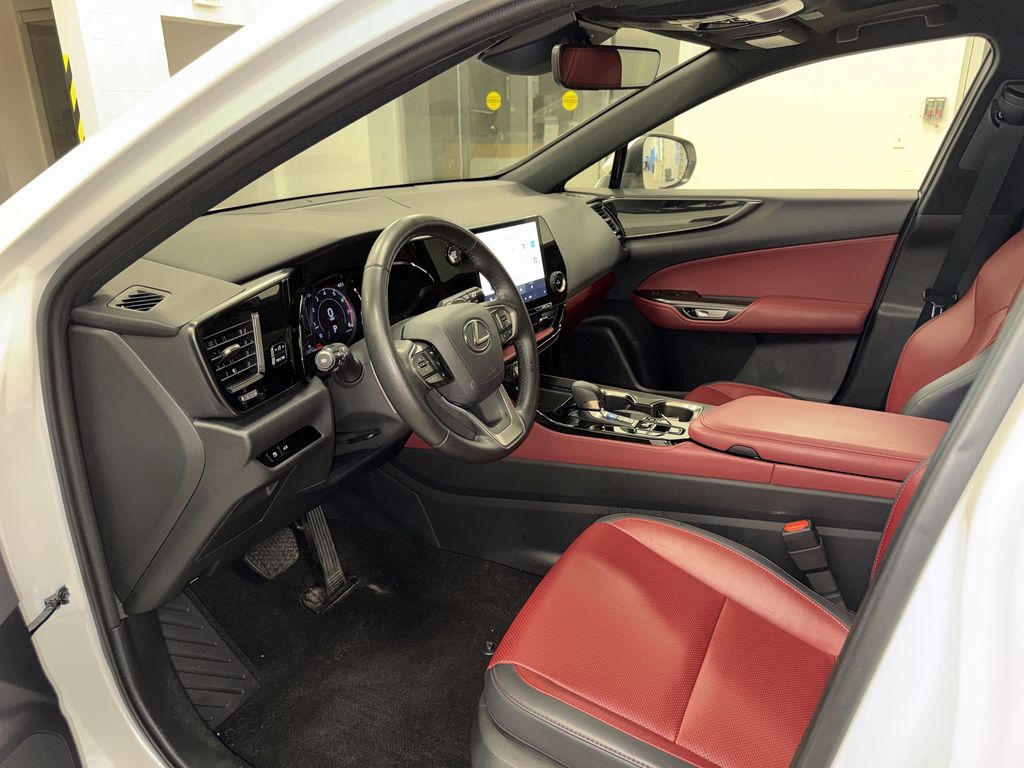 Thumbnail: 2025 Lexus ES - 9