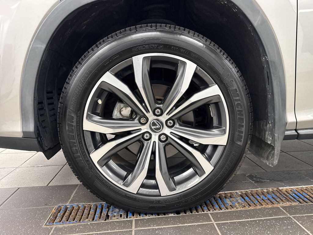 Thumbnail: 2020 Lexus RX - 6