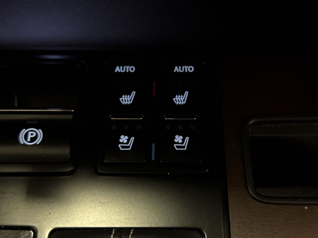 Thumbnail: 2020 Lexus RX - 35