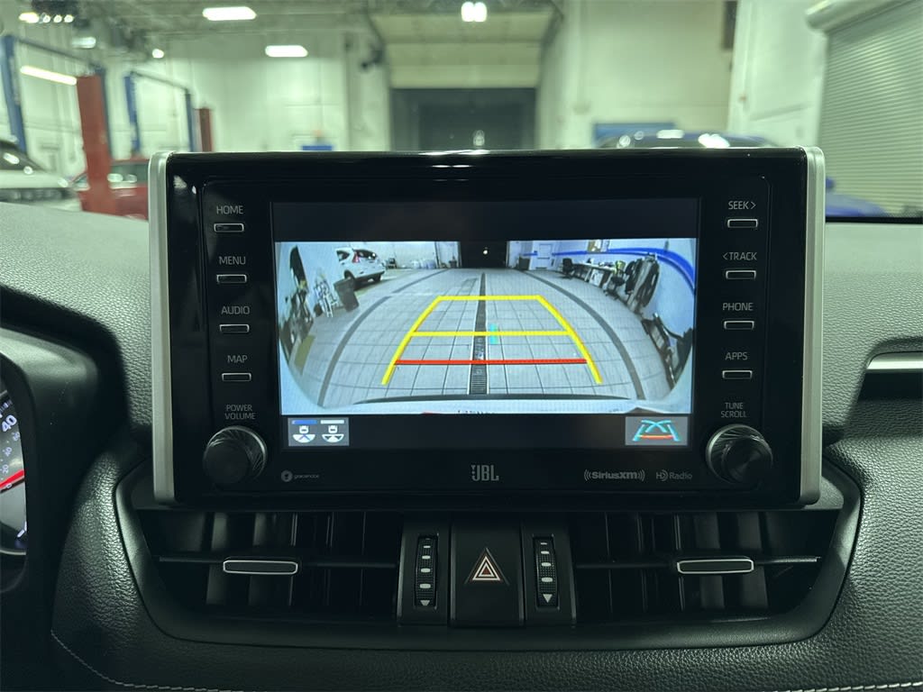 2019 Toyota RAV4 XLE Premium 28