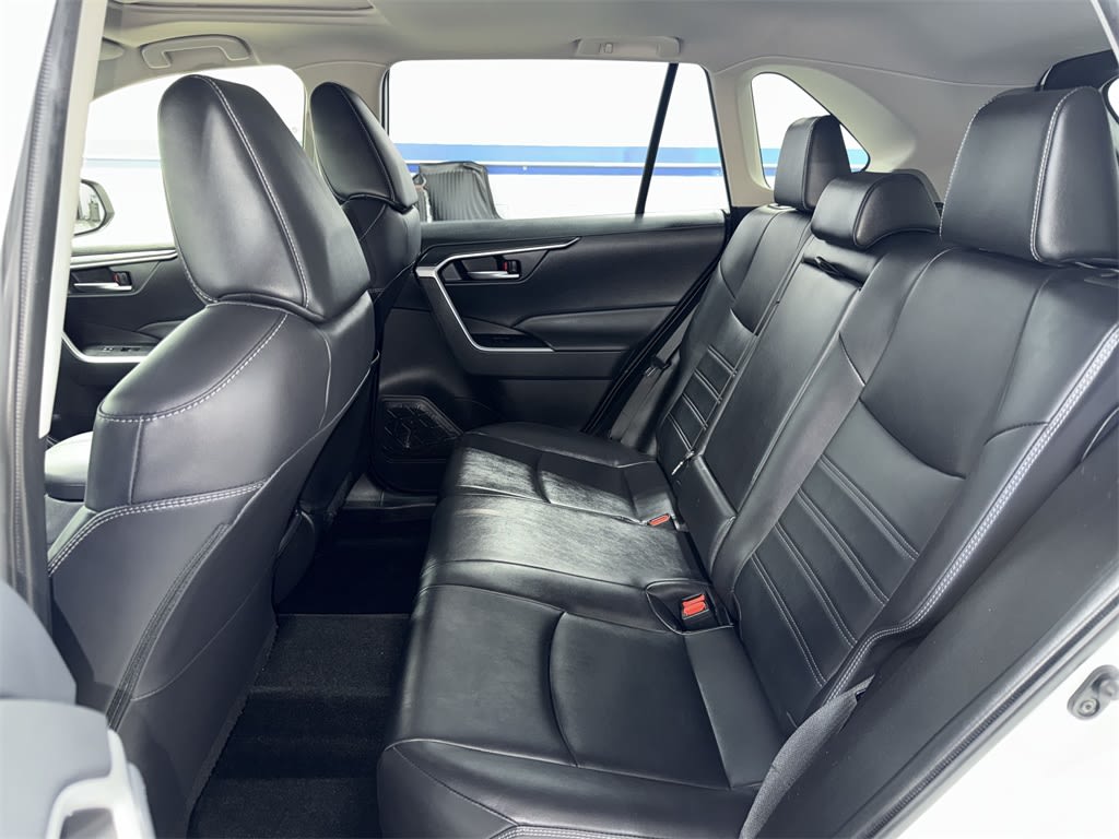 2019 Toyota RAV4 XLE Premium 11