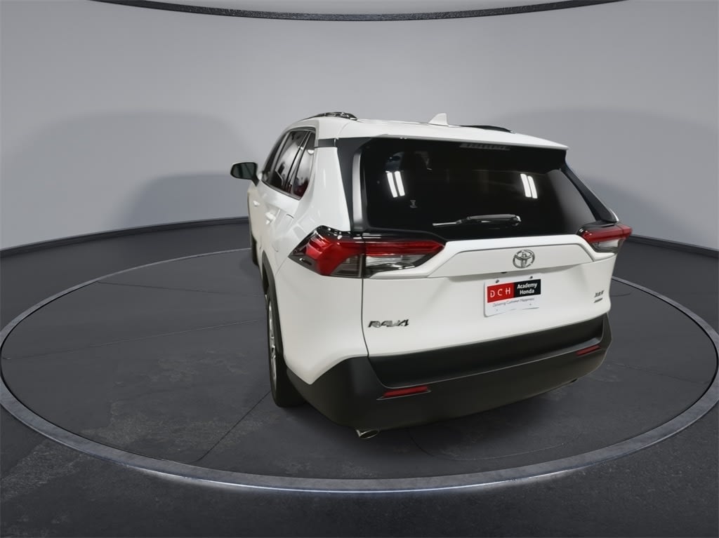2019 Toyota RAV4 XLE Premium 16