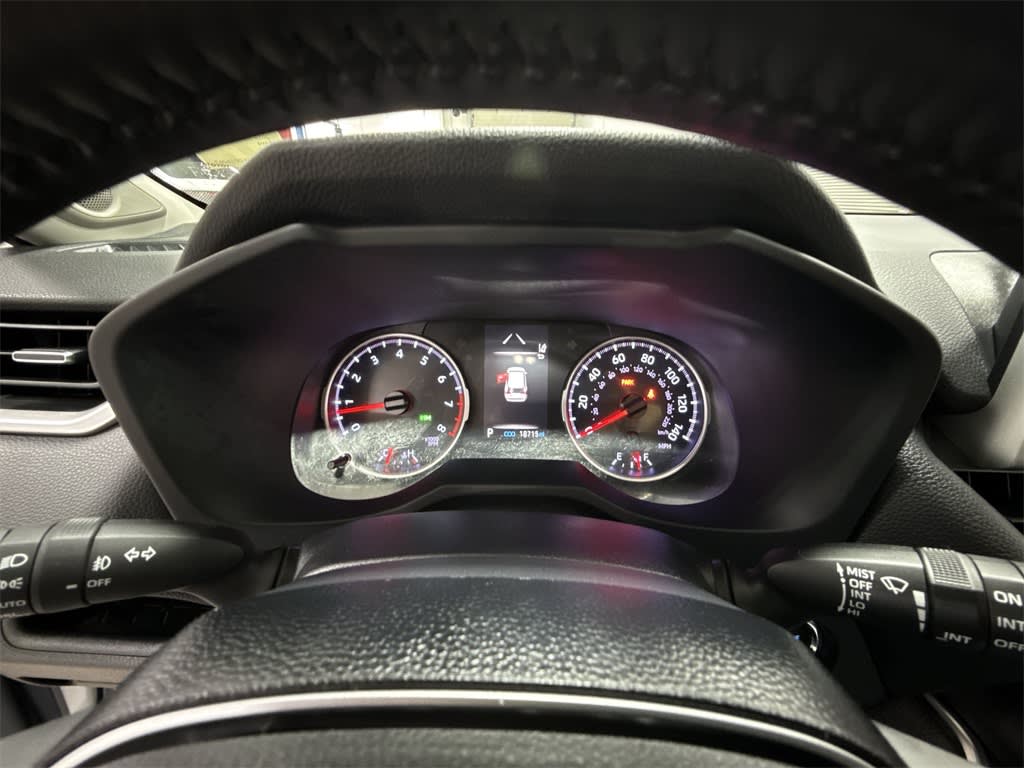 2019 Toyota RAV4 XLE Premium 34
