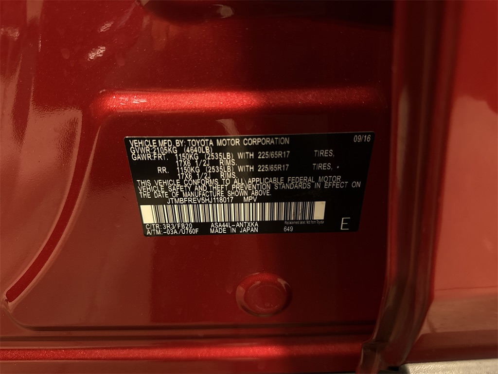 Thumbnail: 2017 Toyota RAV4 - 23