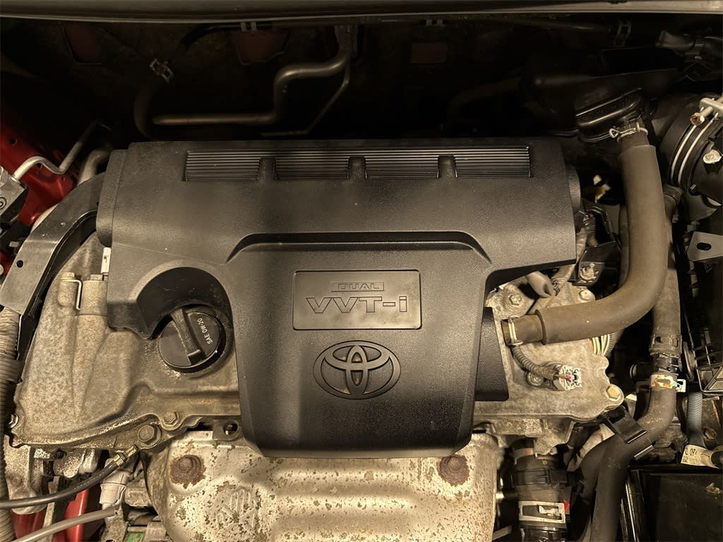 Thumbnail: 2017 Toyota RAV4 - 8