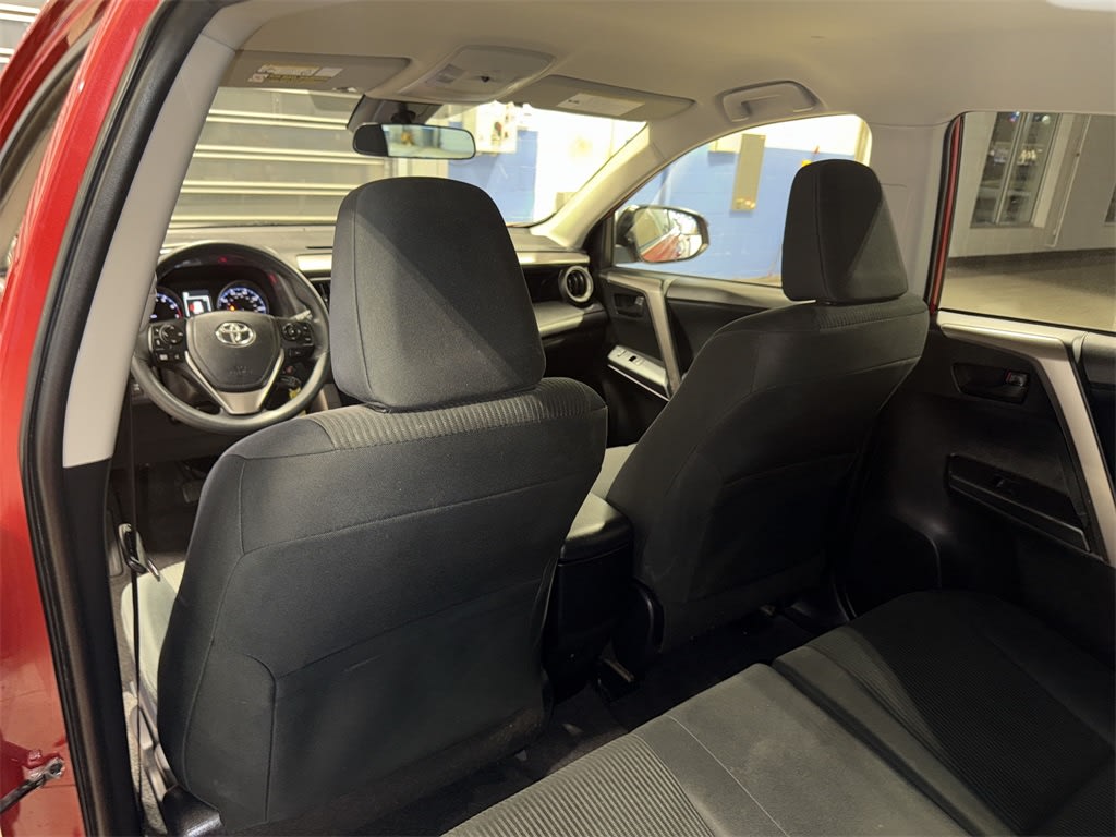 Thumbnail: 2017 Toyota RAV4 - 28