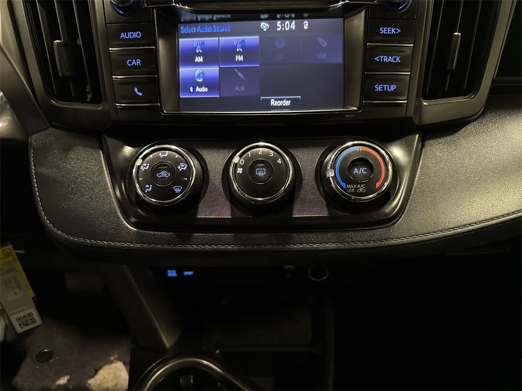 Thumbnail: 2017 Toyota RAV4 - 24