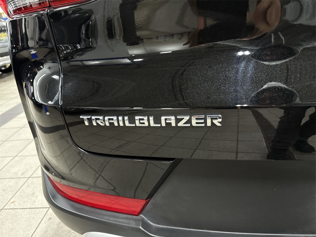 Thumbnail: 2023 Chevrolet TrailBlazer - 6