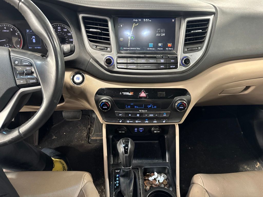 Thumbnail: 2017 Hyundai Tucson - 8