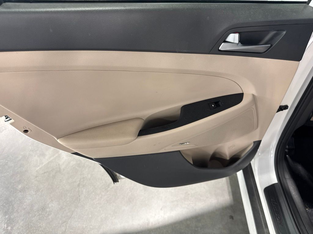 Thumbnail: 2017 Hyundai Tucson - 20