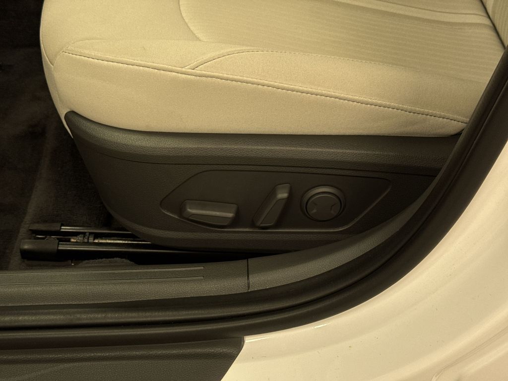 Thumbnail: 2024 Hyundai Sonata - 25