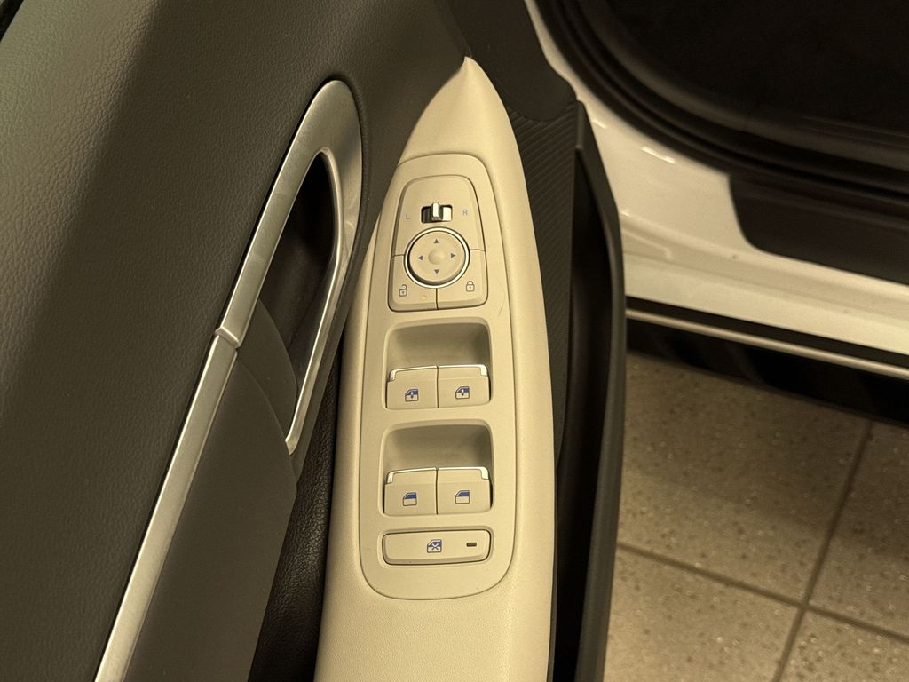 Thumbnail: 2024 Hyundai Sonata - 24