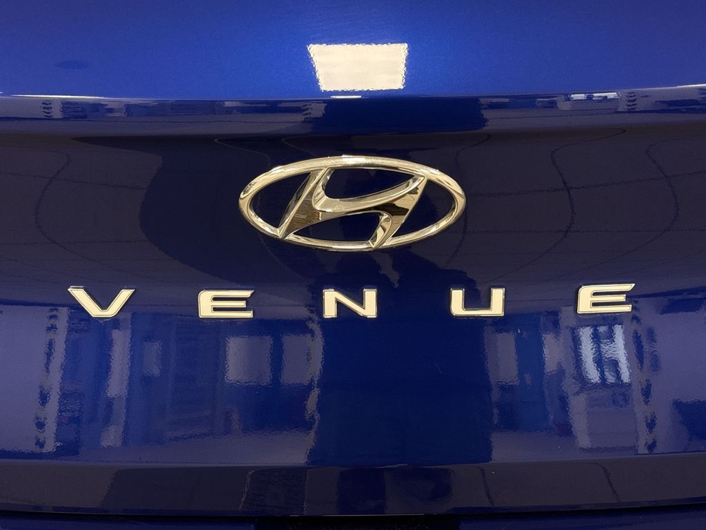 Thumbnail: 2023 Hyundai Venue - 6