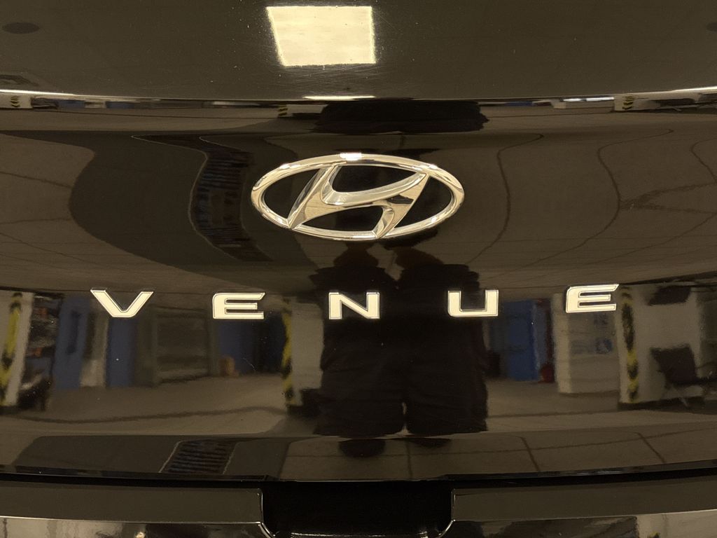 Thumbnail: 2021 Hyundai Venue - 6