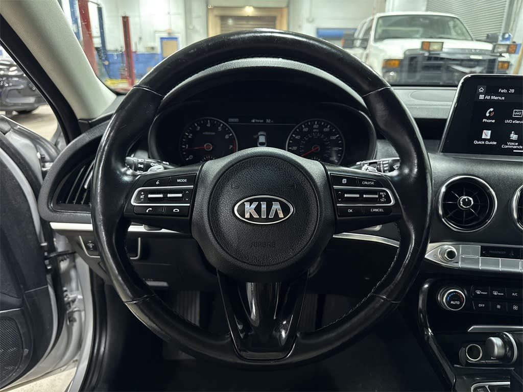 Thumbnail: 2018 Kia Stinger - 2