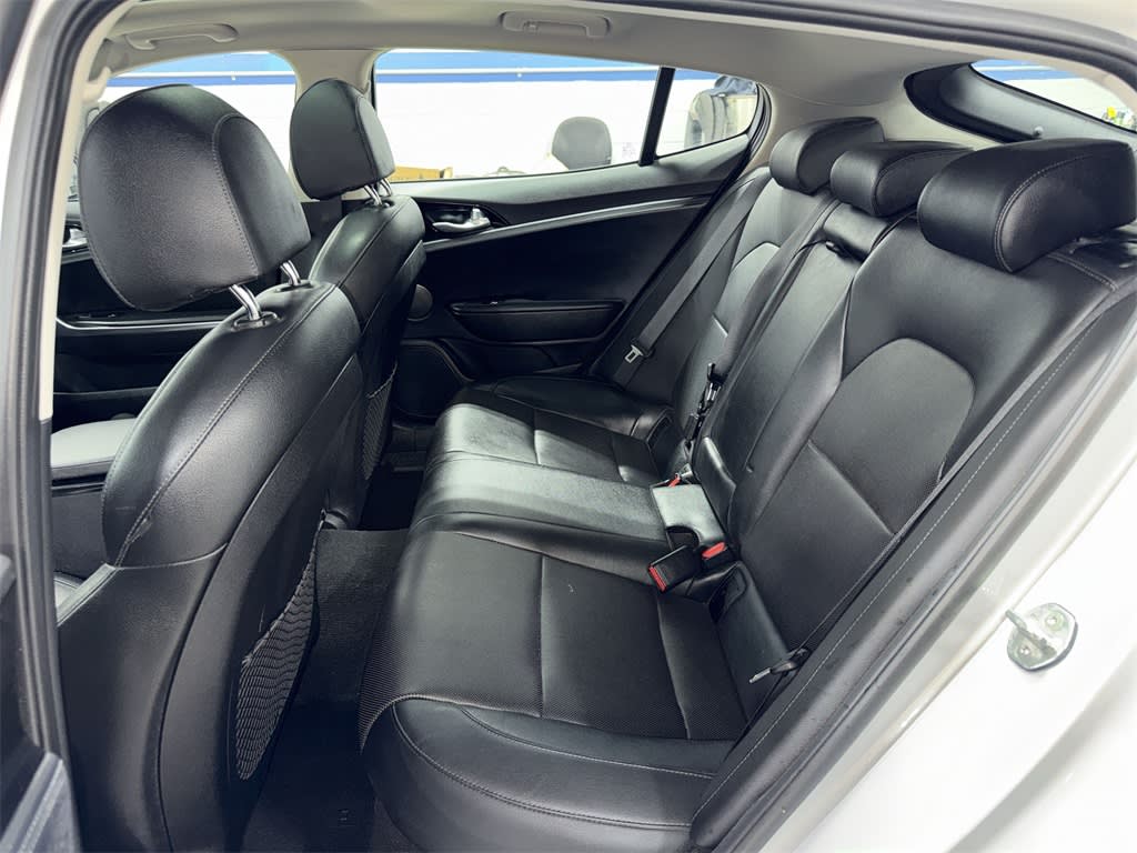 Thumbnail: 2018 Kia Stinger - 11