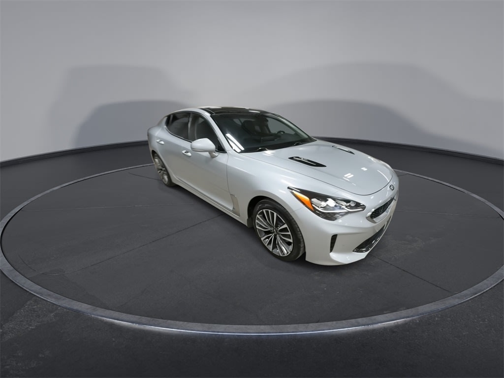 Thumbnail: 2018 Kia Stinger - 6