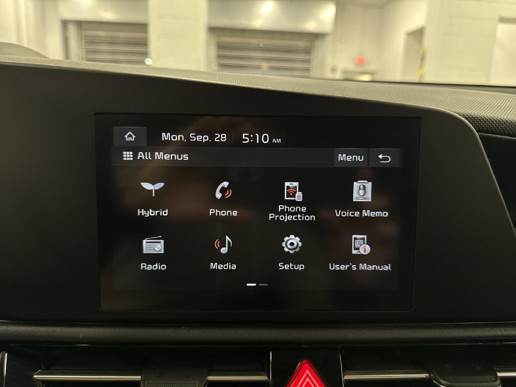 Thumbnail: 2023 Kia Niro - 13