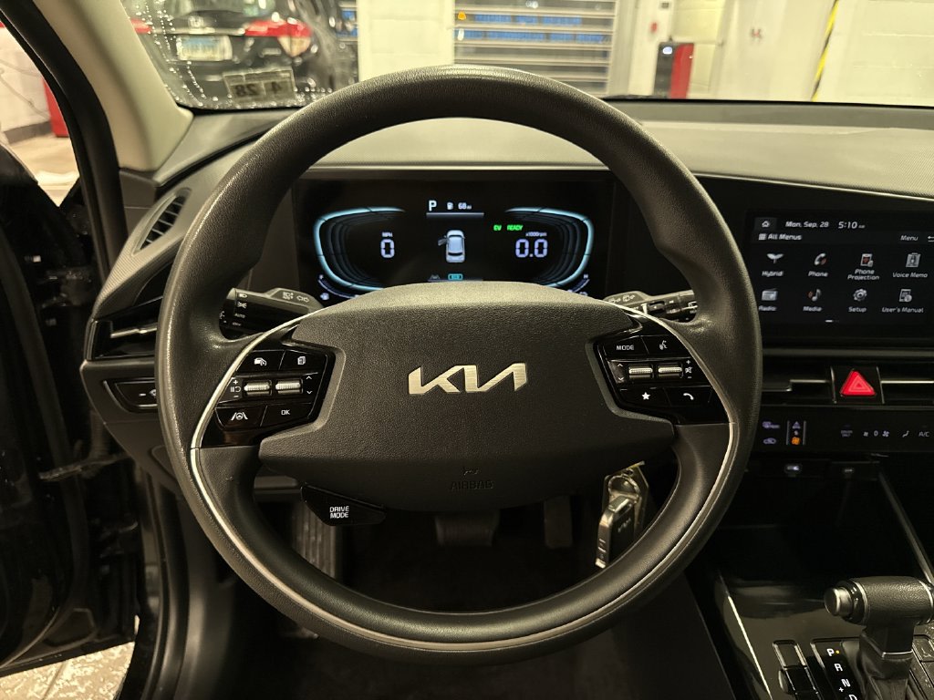 Thumbnail: 2023 Kia Niro - 2