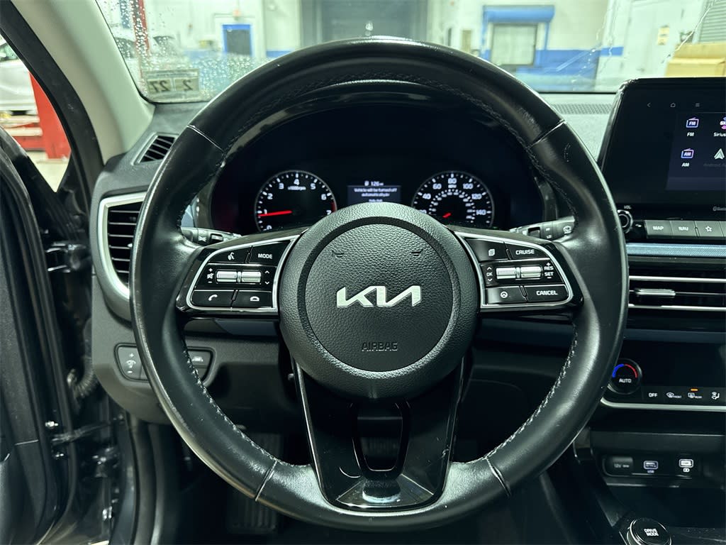 Thumbnail: 2022 Kia Seltos - 2