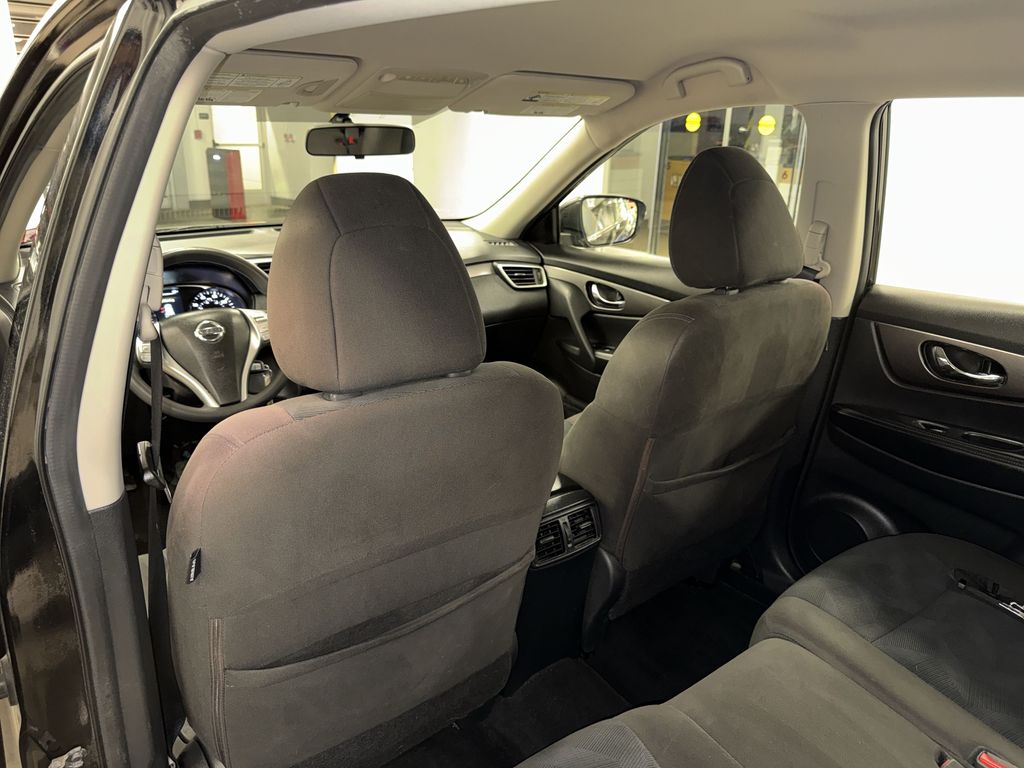 Thumbnail: 2015 Nissan Rogue - 27