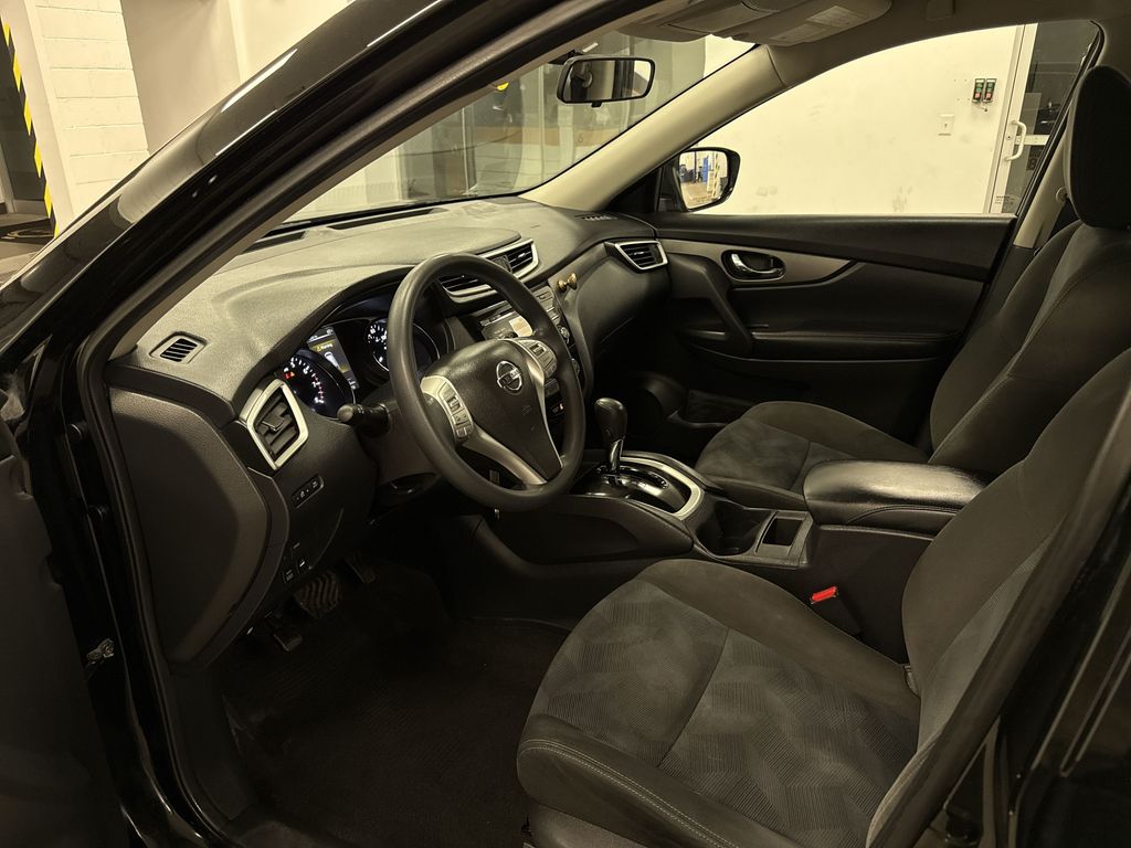 Thumbnail: 2015 Nissan Rogue - 28