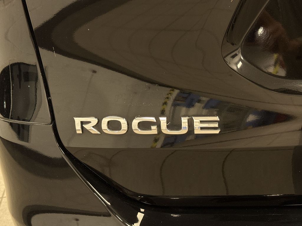 Thumbnail: 2015 Nissan Rogue - 6