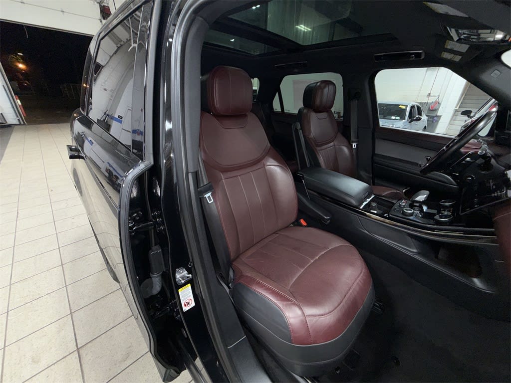 Thumbnail: 2023 Land Rover Range Rover Sport - 10
