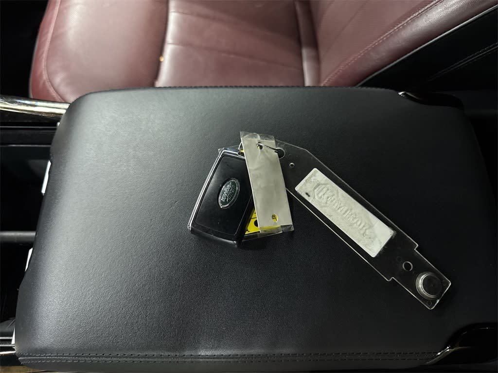 Thumbnail: 2023 Land Rover Range Rover Sport - 16