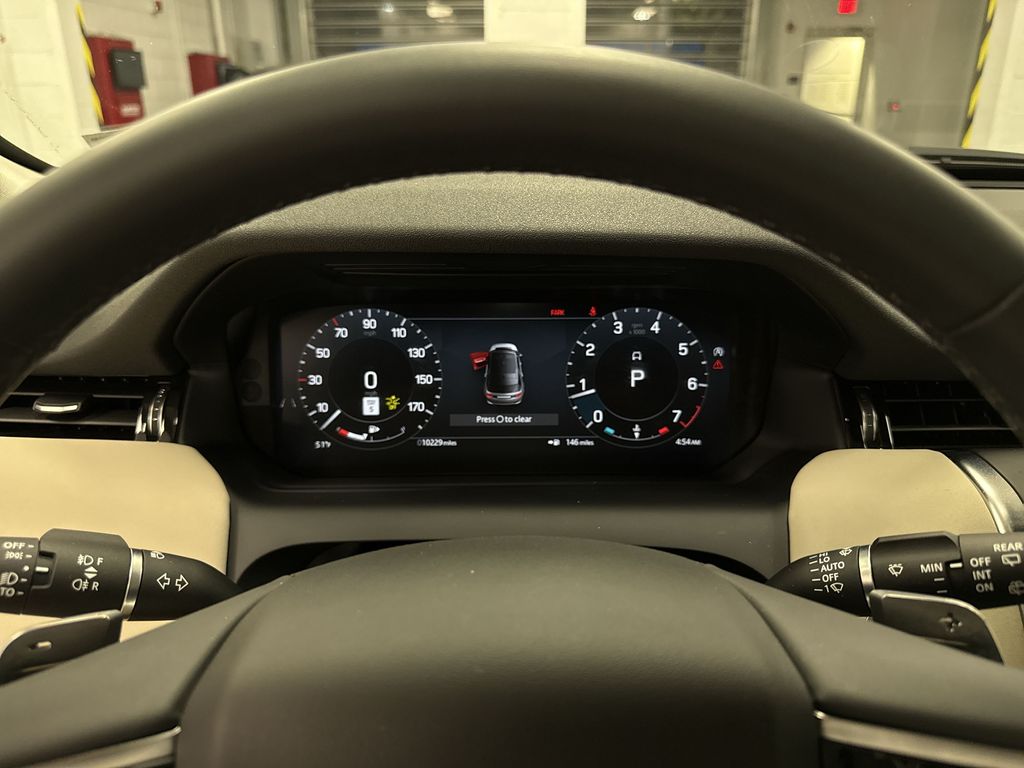 Thumbnail: 2025 Land Rover Discovery Sport - 33