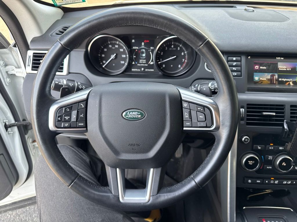 Thumbnail: 2019 Land Rover Discovery Sport - 2