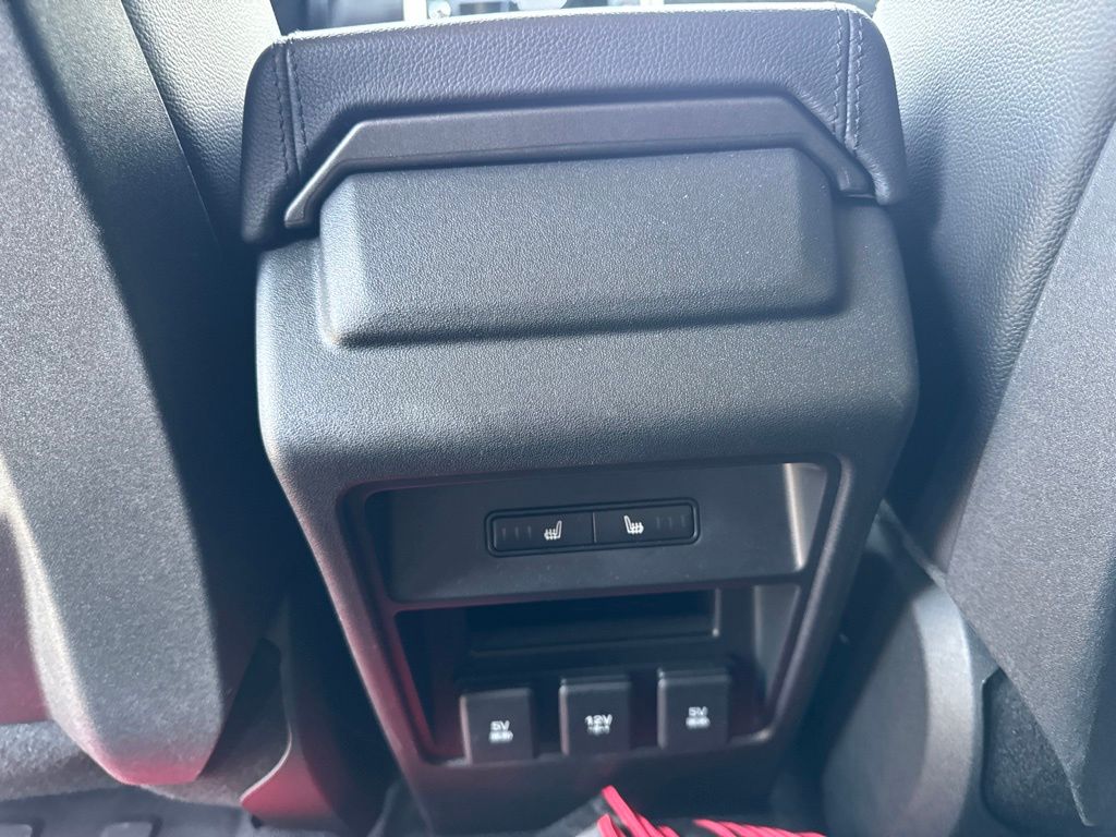 Thumbnail: 2019 Land Rover Discovery Sport - 21